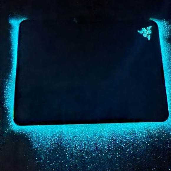 Razer Firefly Hard Mouse Pad - Picture 5 of 8